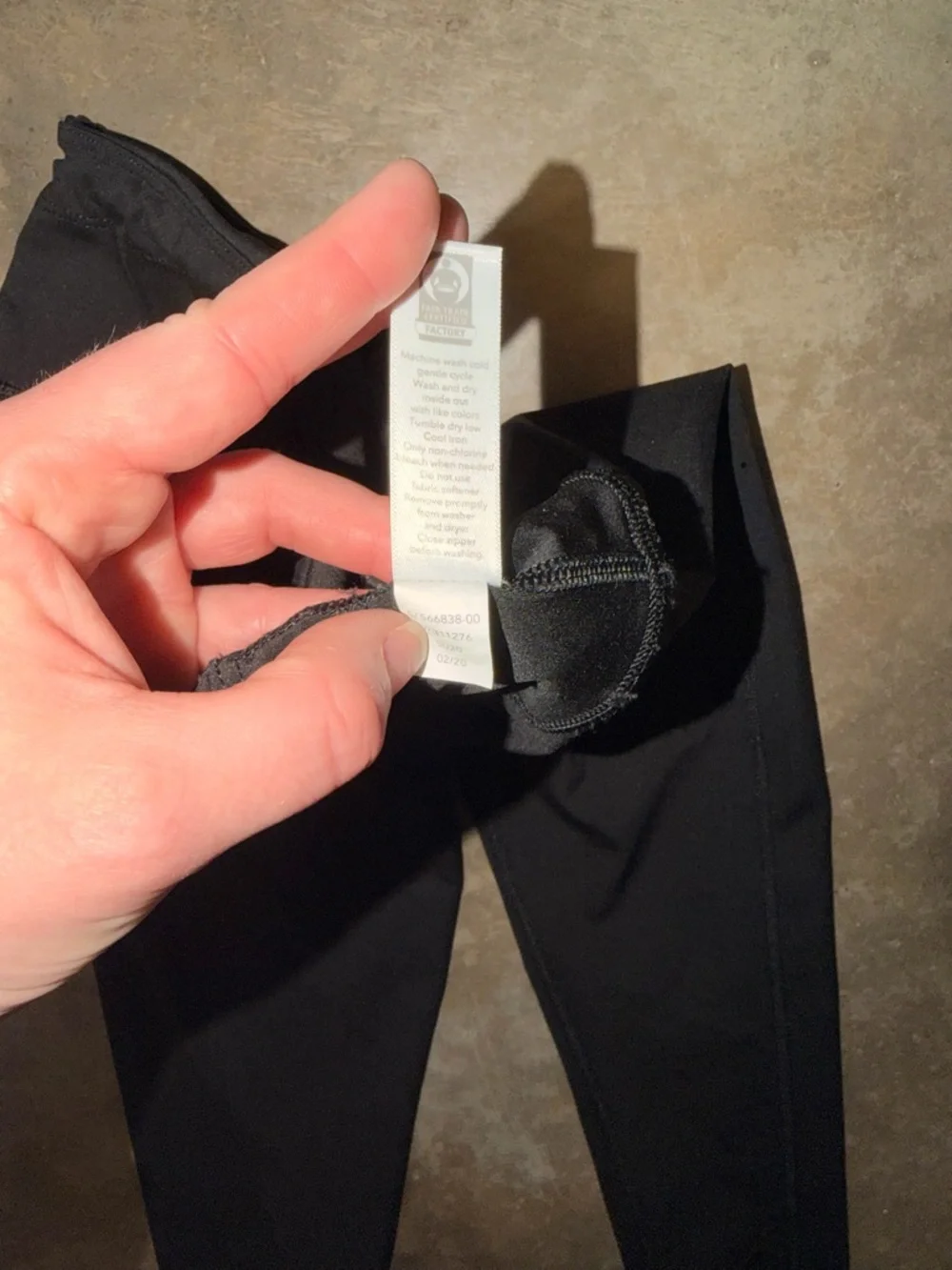 Athleta Black Laser Cut 7/8 Leggings High Rise Athletic Tight - Size XS - Picture 9 of 13
